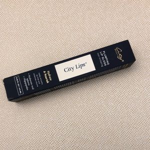City Lips - plumping lip gloss ( non- irritating)